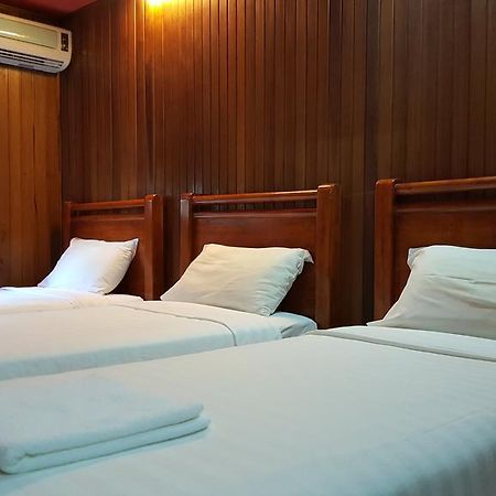 Rainforest Bed & Breakfast Kuala Lumpur Esterno foto