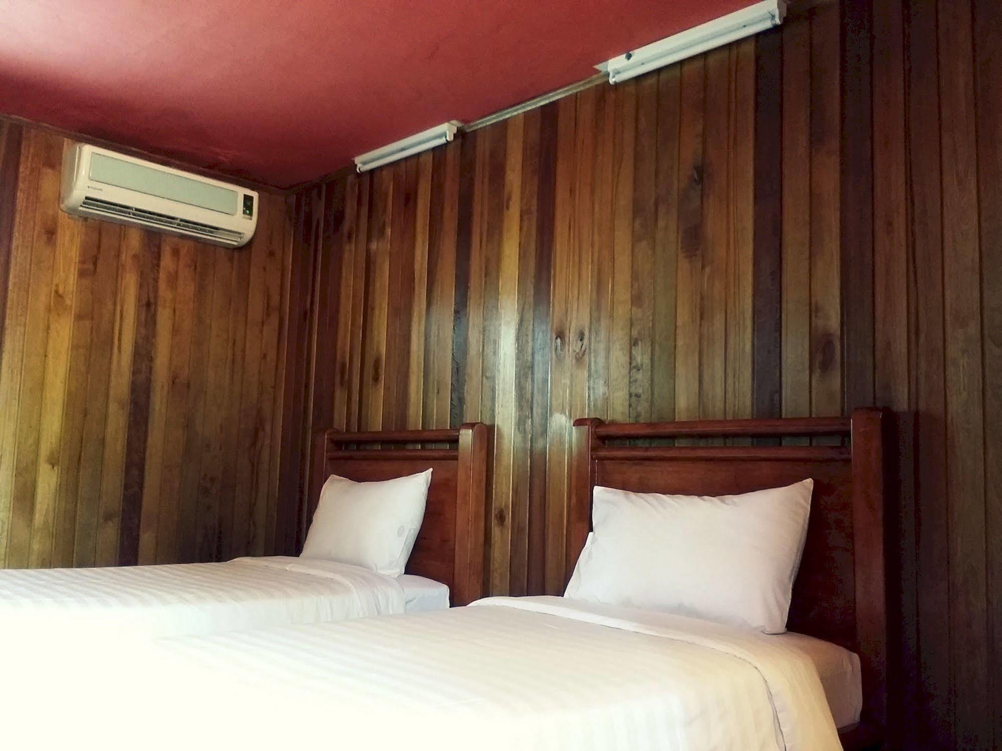 Rainforest Bed & Breakfast Kuala Lumpur Esterno foto