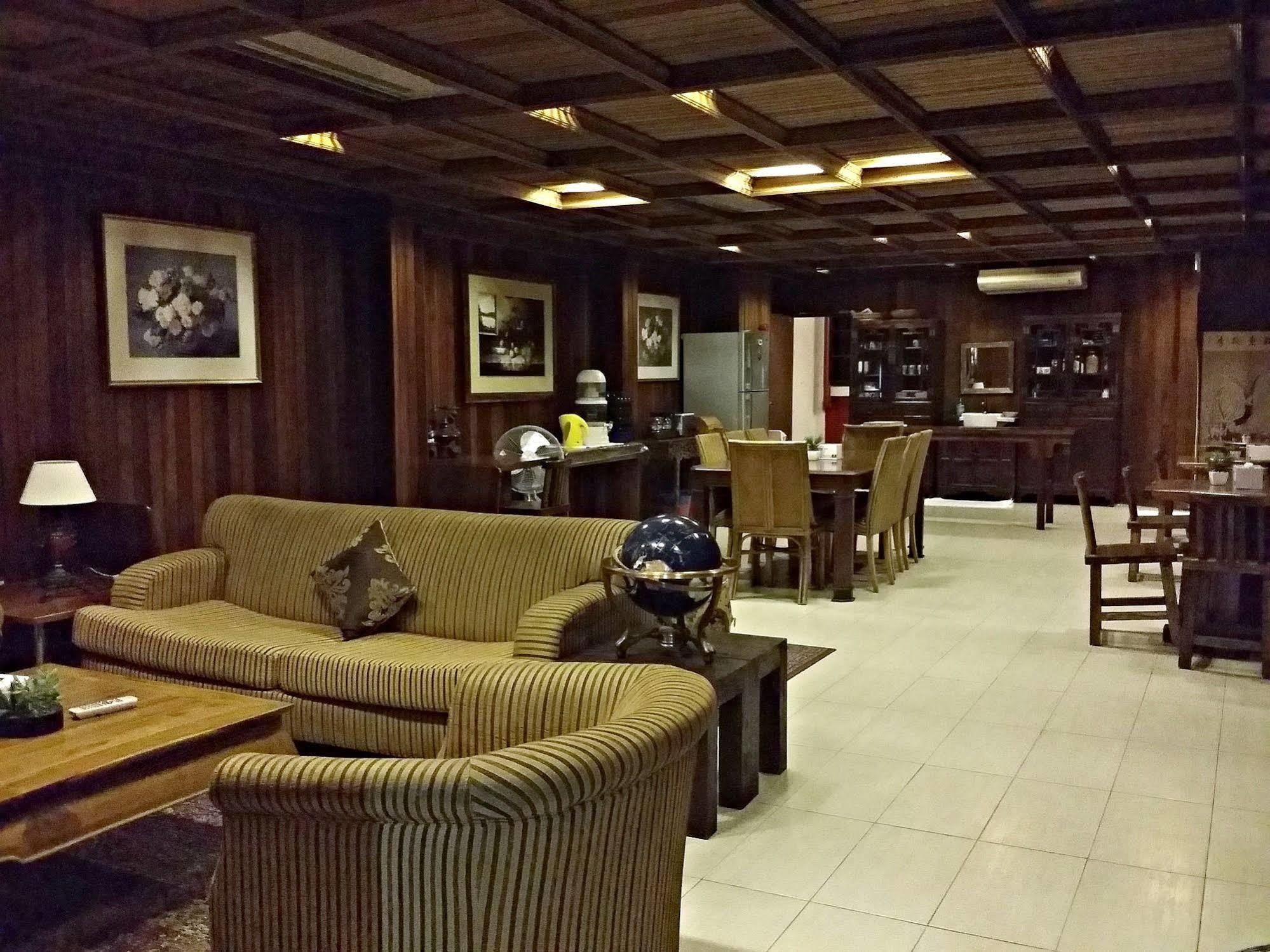 Rainforest Bed & Breakfast Kuala Lumpur Esterno foto